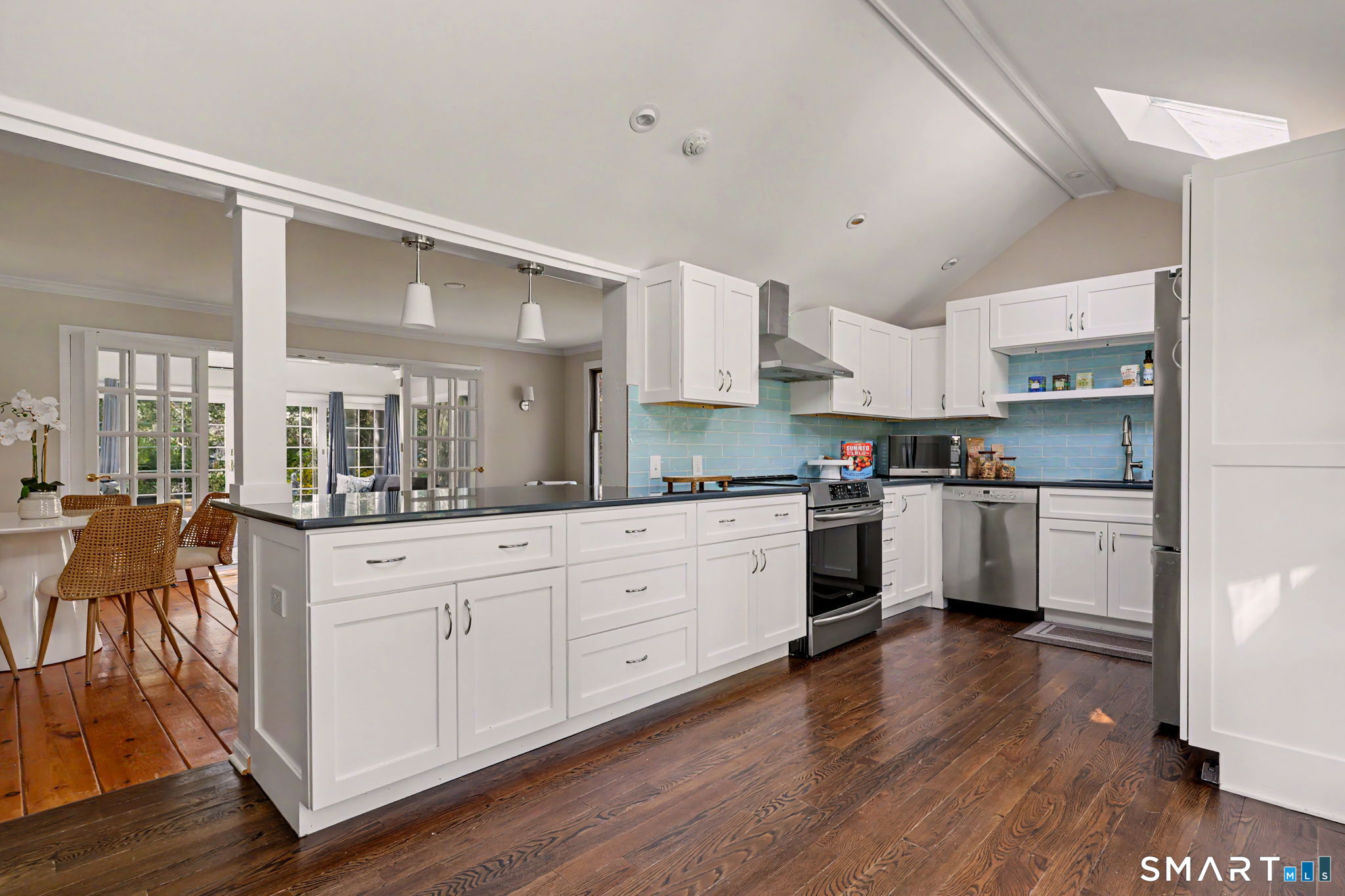 815 Valley Road New Canaan CT 06840