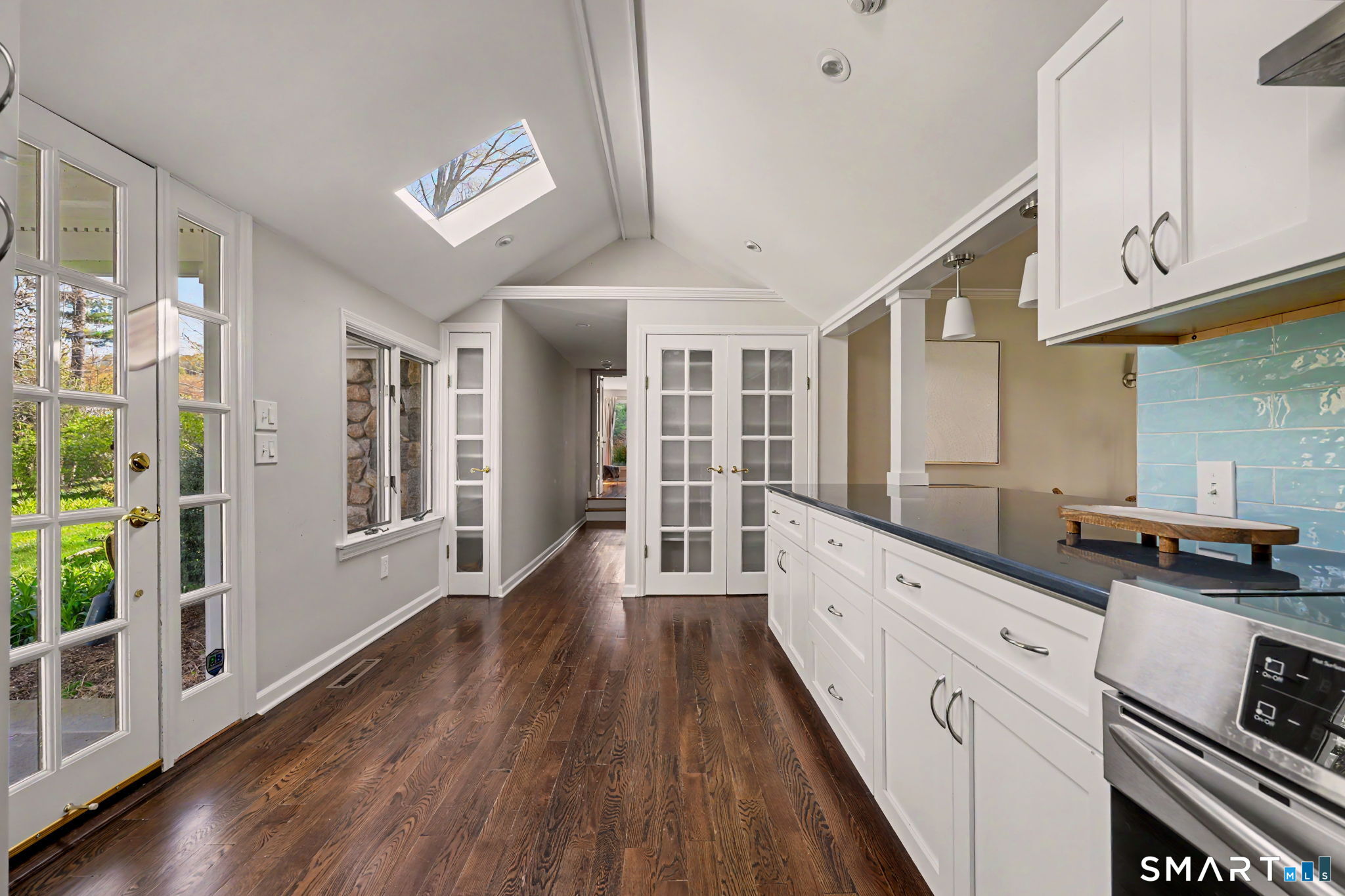 815 Valley Road New Canaan CT 06840