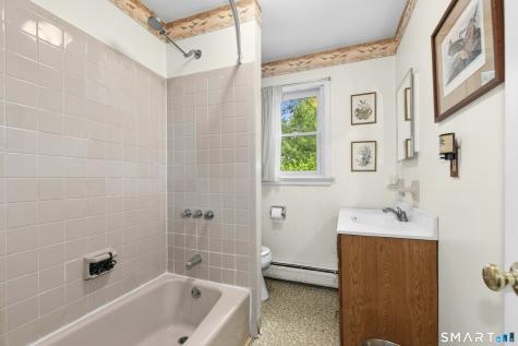 8 Oakledge Circle Norwalk CT 06854