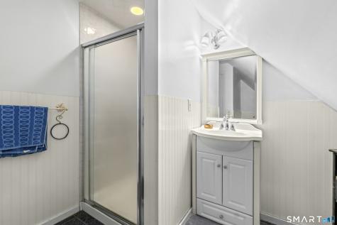 8 Oakledge Circle Norwalk CT 06854