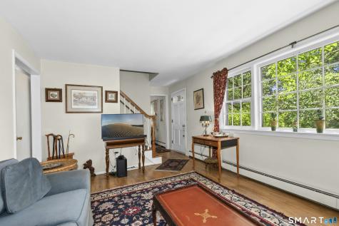 8 Oakledge Circle Norwalk CT 06854
