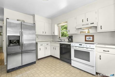 8 Oakledge Circle Norwalk CT 06854