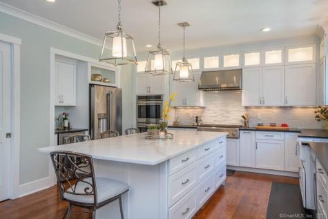 7 Old Farm Drive West Hartford CT 06107