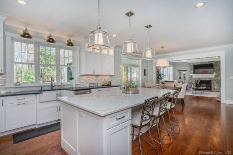 7 Old Farm Drive West Hartford CT 06107