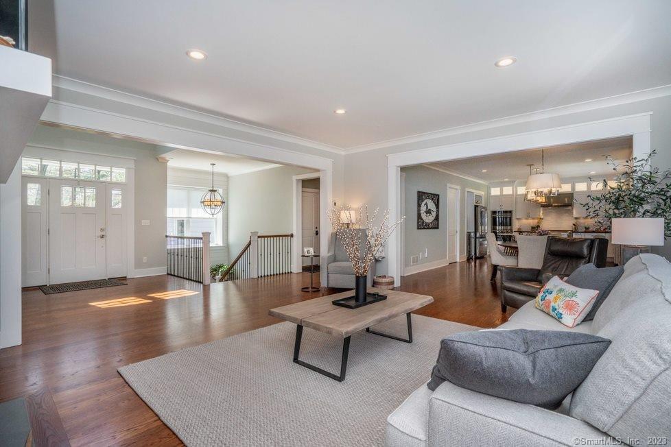 7 Old Farm Drive West Hartford CT 06107