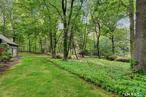 110 Wedgewood Drive Easton CT 06612