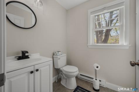 12 Sander Street New London CT 06320