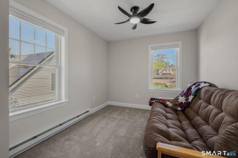 12 Sander Street New London CT 06320