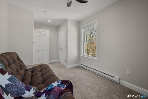 12 Sander Street New London CT 06320