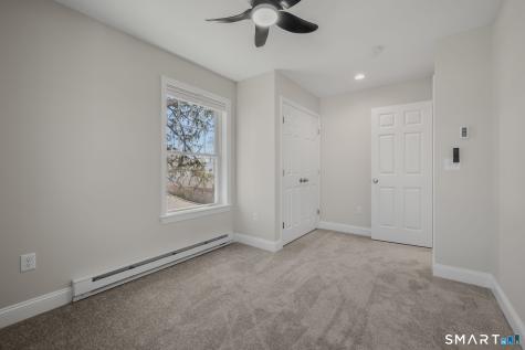 12 Sander Street New London CT 06320