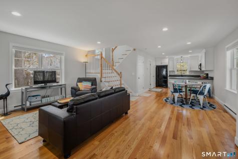 12 Sander Street New London CT 06320