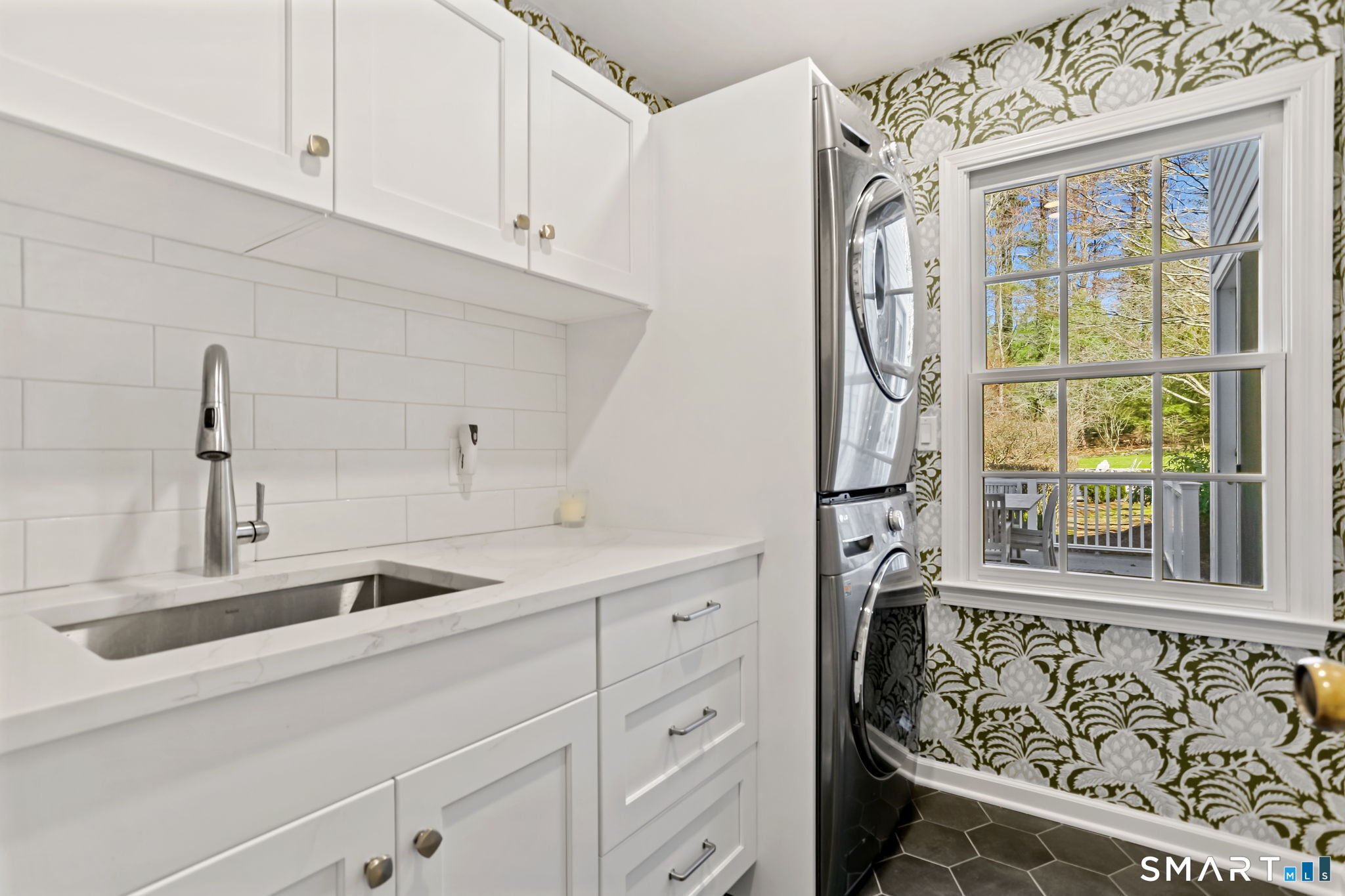 165 Hemlock Hills South Road Fairfield CT 06824