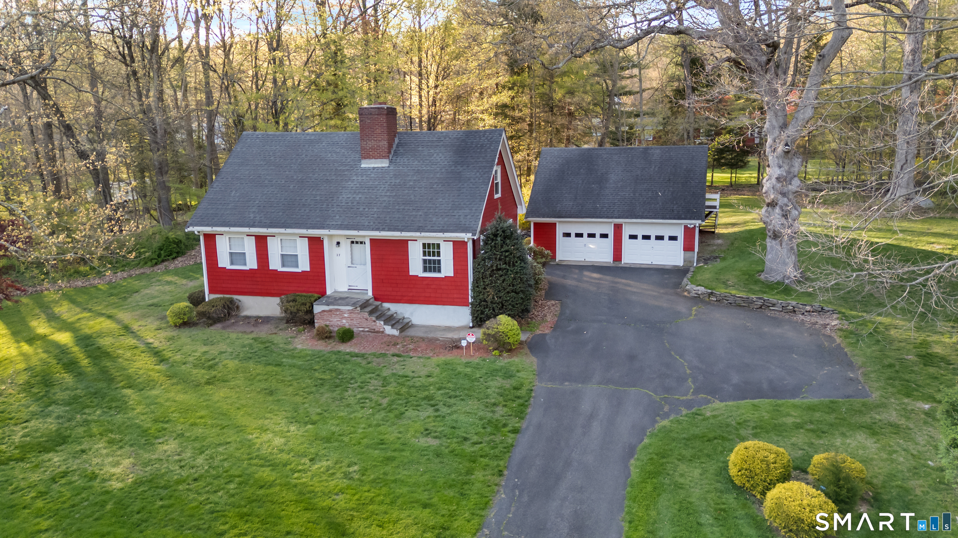 27 Valley Road Shelton CT 06484