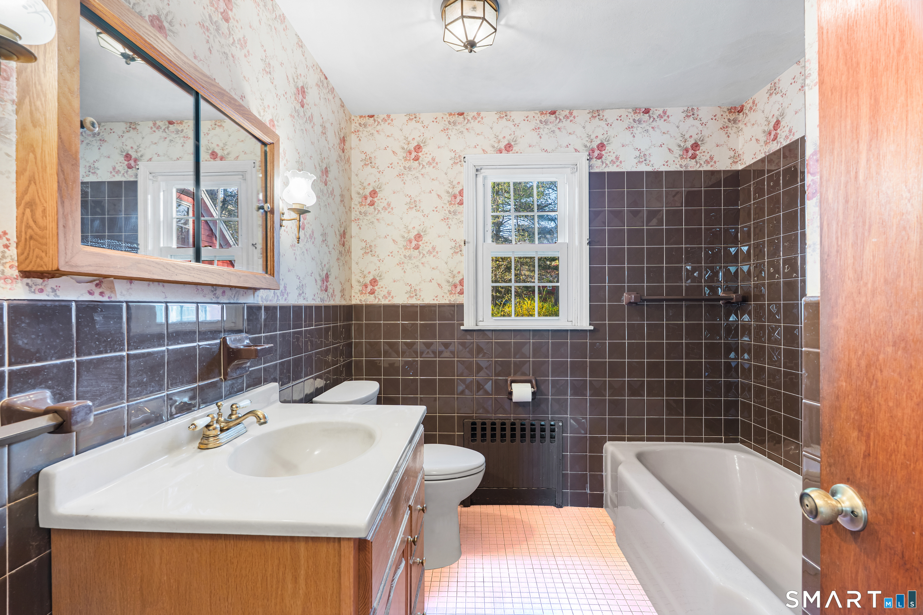27 Valley Road Shelton CT 06484