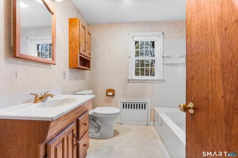 27 Valley Road Shelton CT 06484
