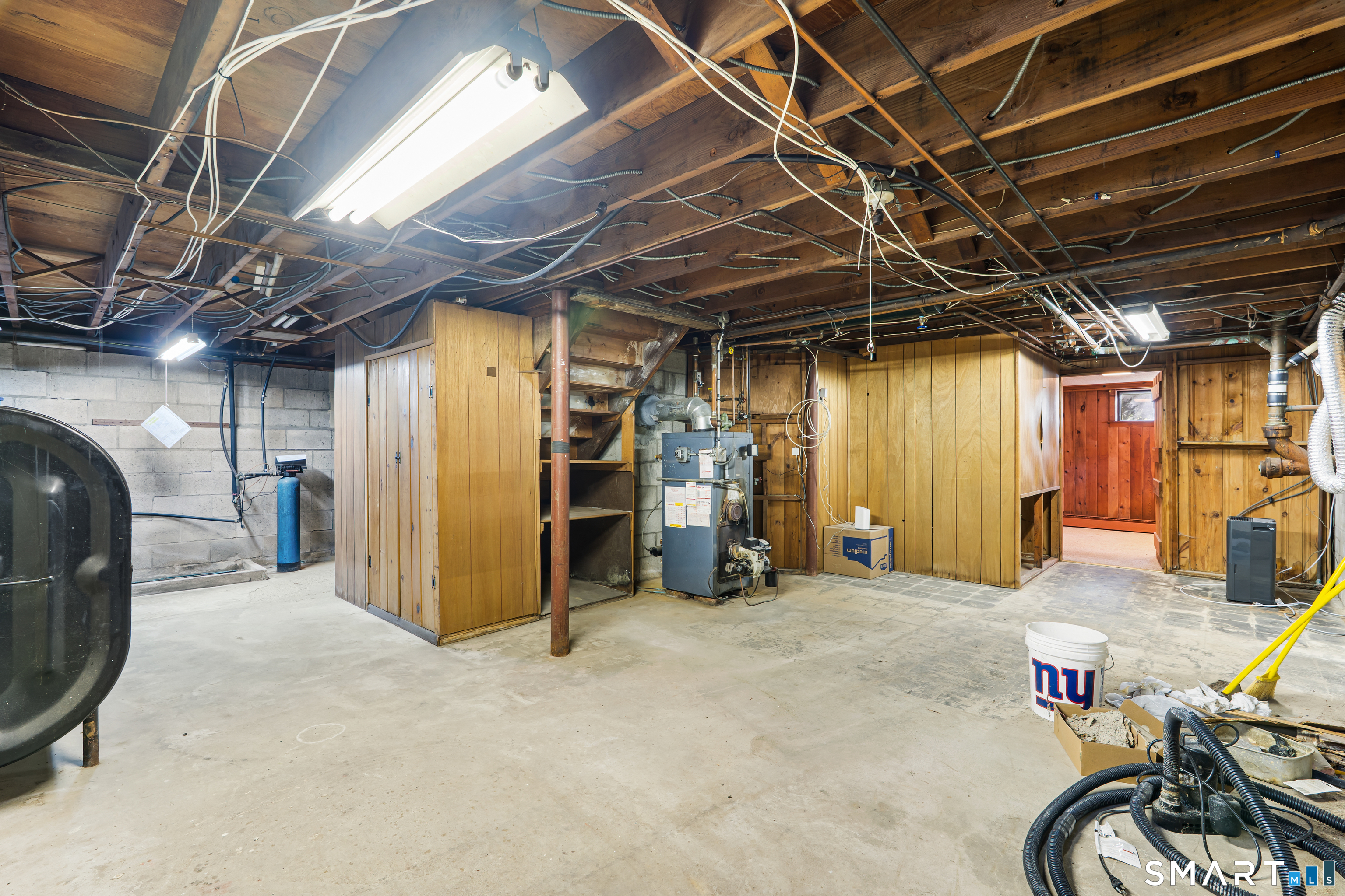 27 Valley Road Shelton CT 06484