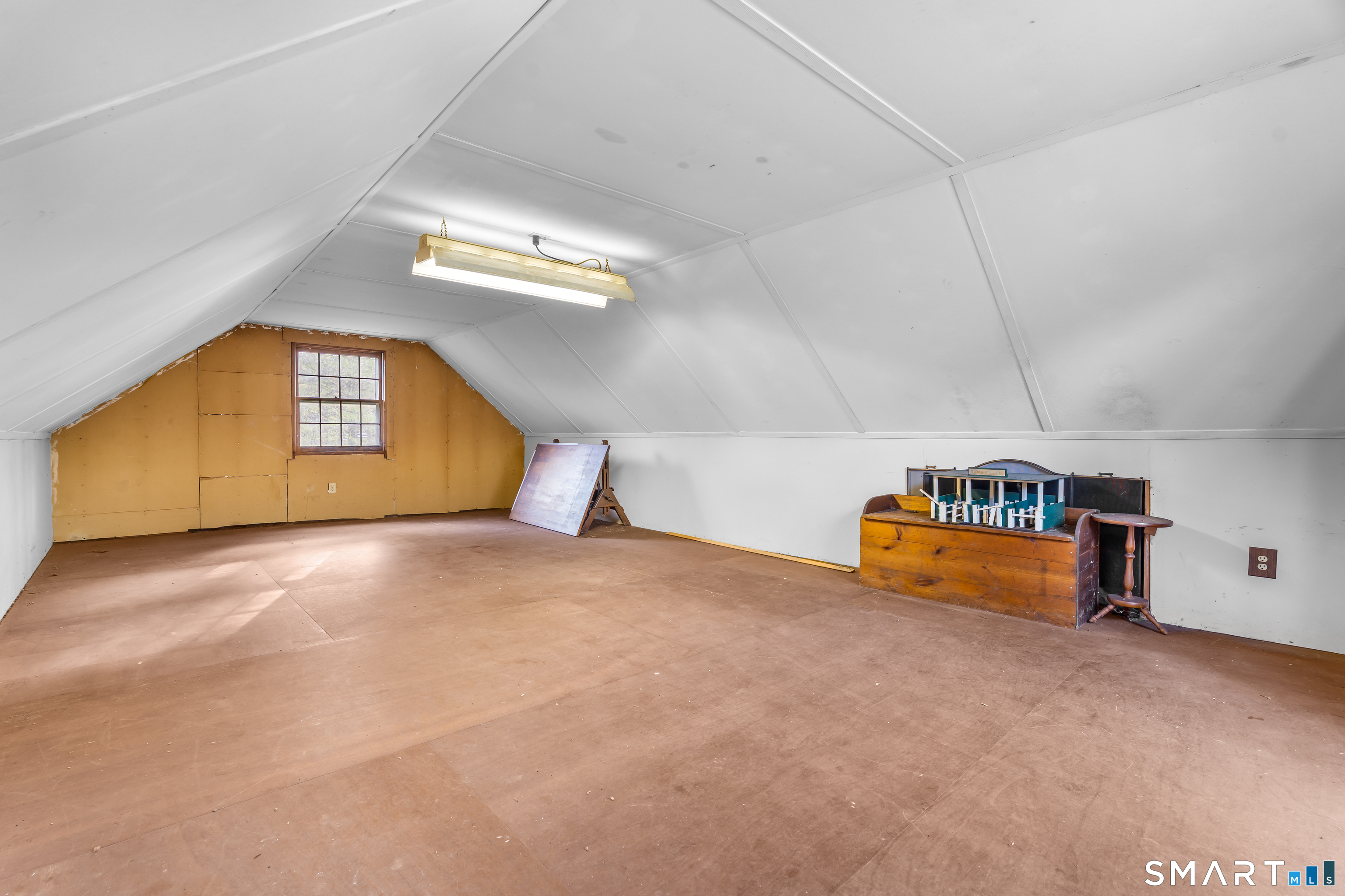 27 Valley Road Shelton CT 06484