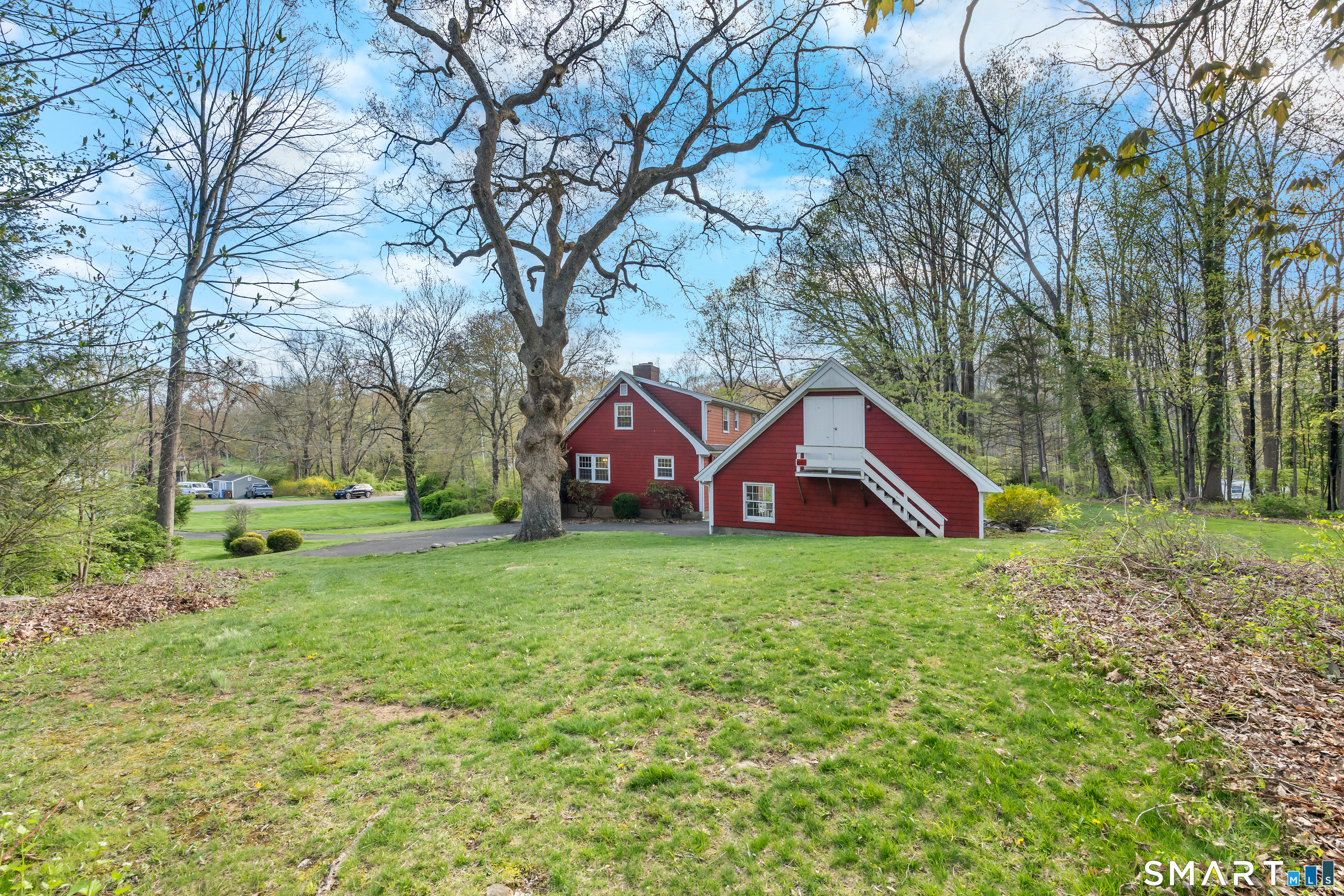 27 Valley Road Shelton CT 06484