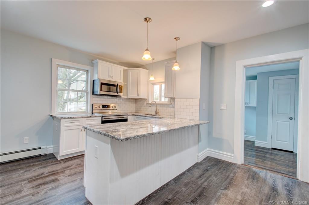 31 Oak Avenue Enfield CT 06082