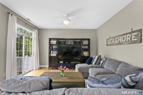 896 Riverside Drive Fairfield CT 06824