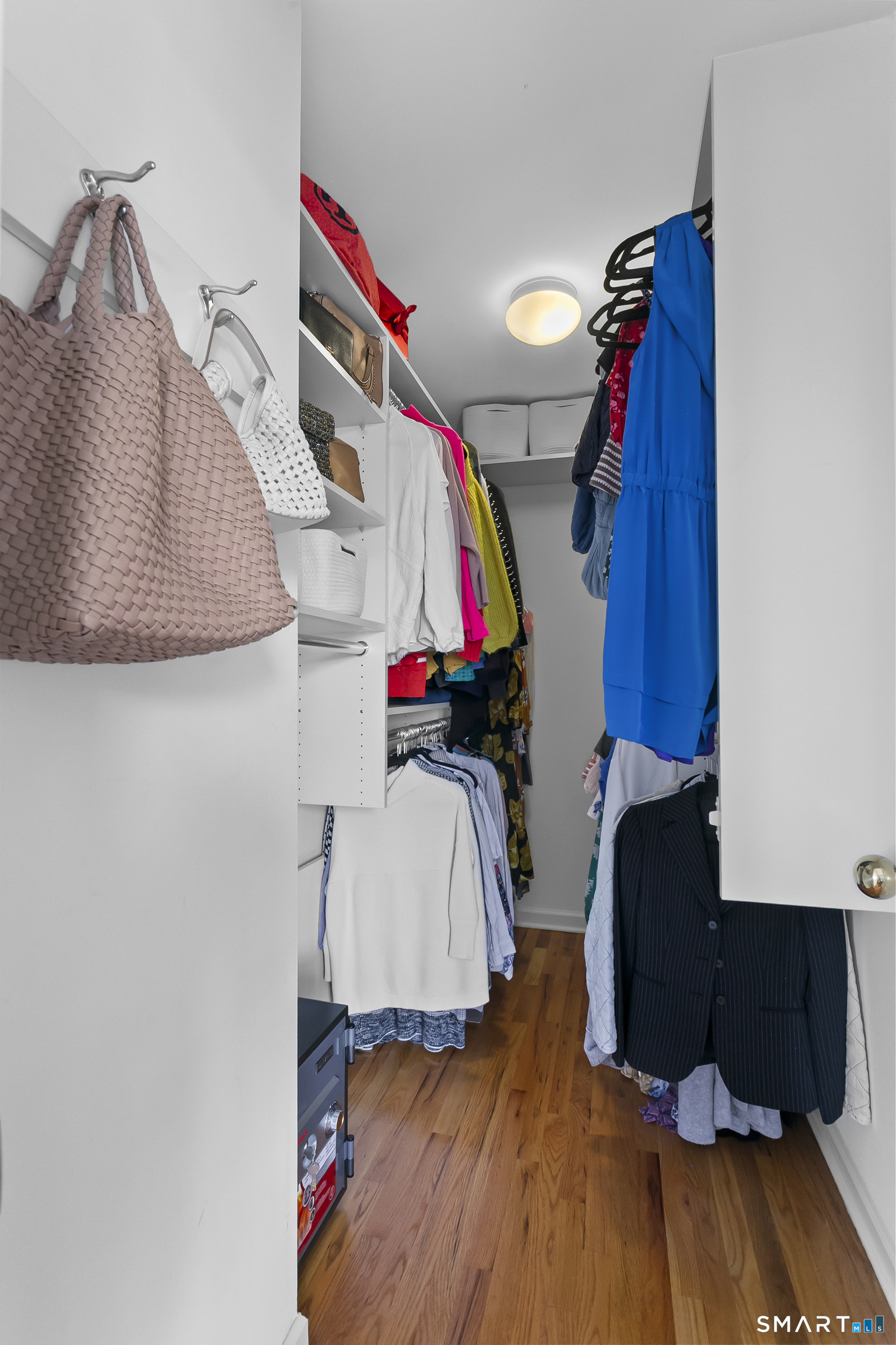 896 Riverside Drive Fairfield CT 06824
