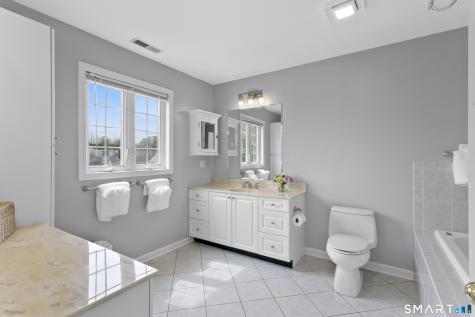 896 Riverside Drive Fairfield CT 06824