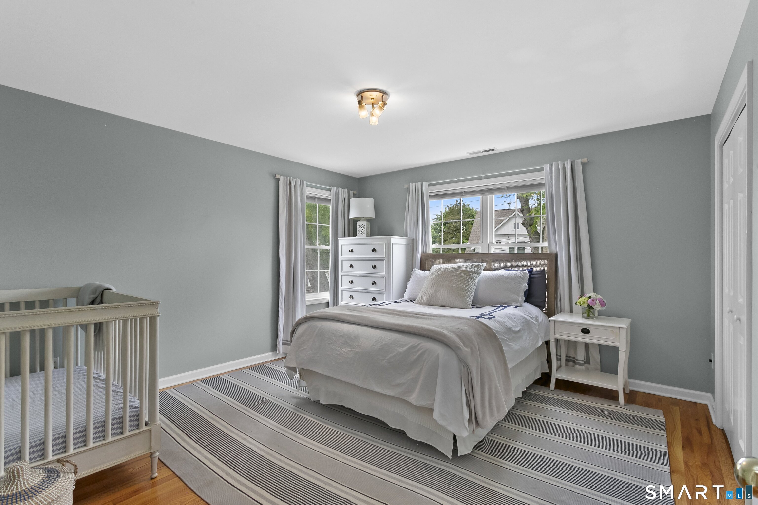 896 Riverside Drive Fairfield CT 06824