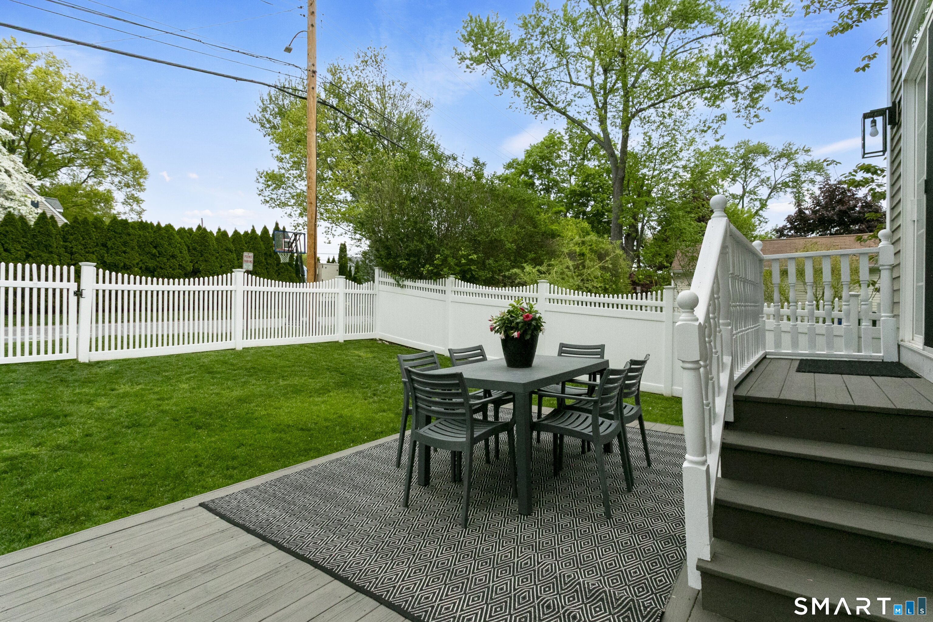 896 Riverside Drive Fairfield CT 06824