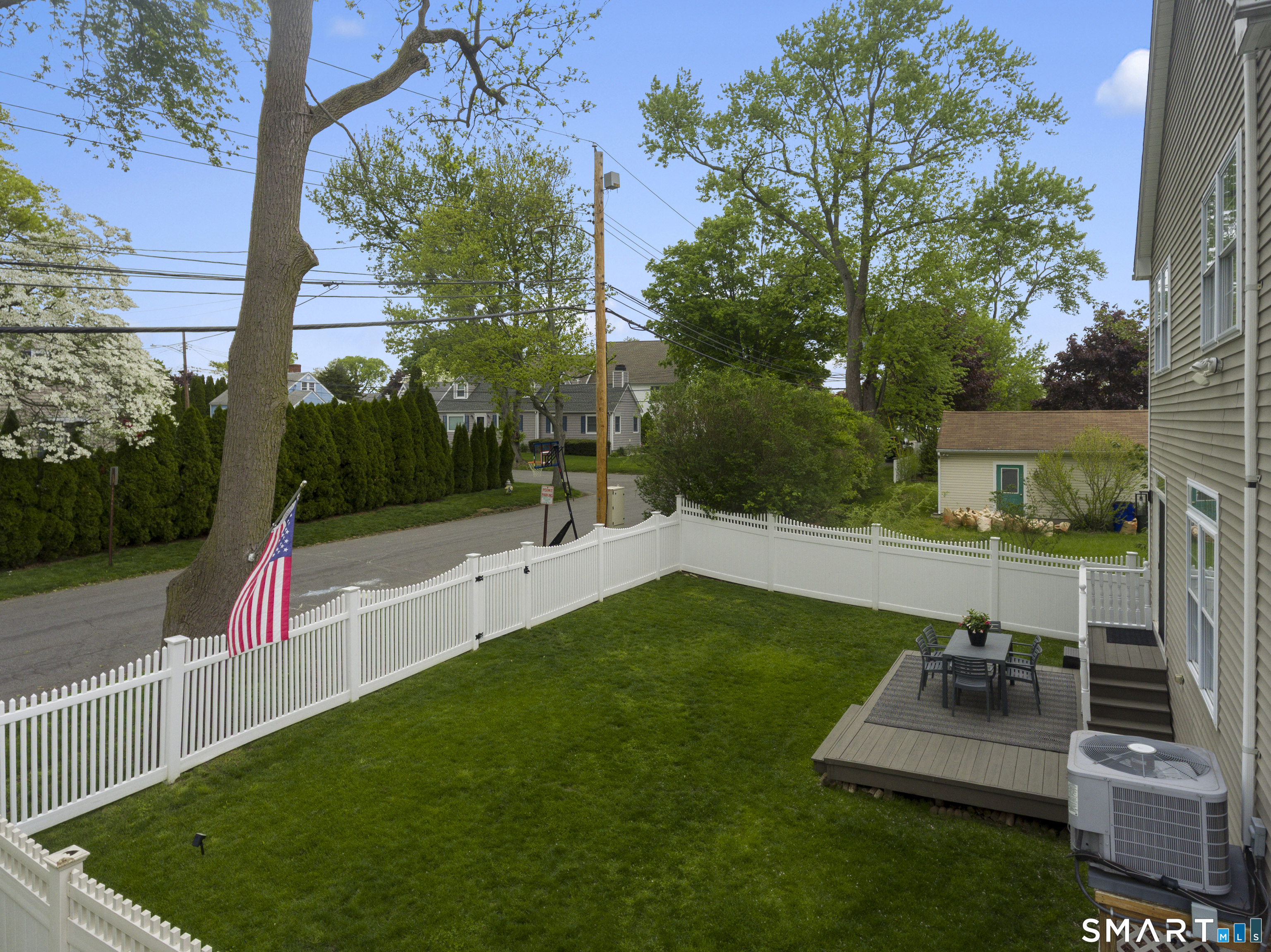 896 Riverside Drive Fairfield CT 06824