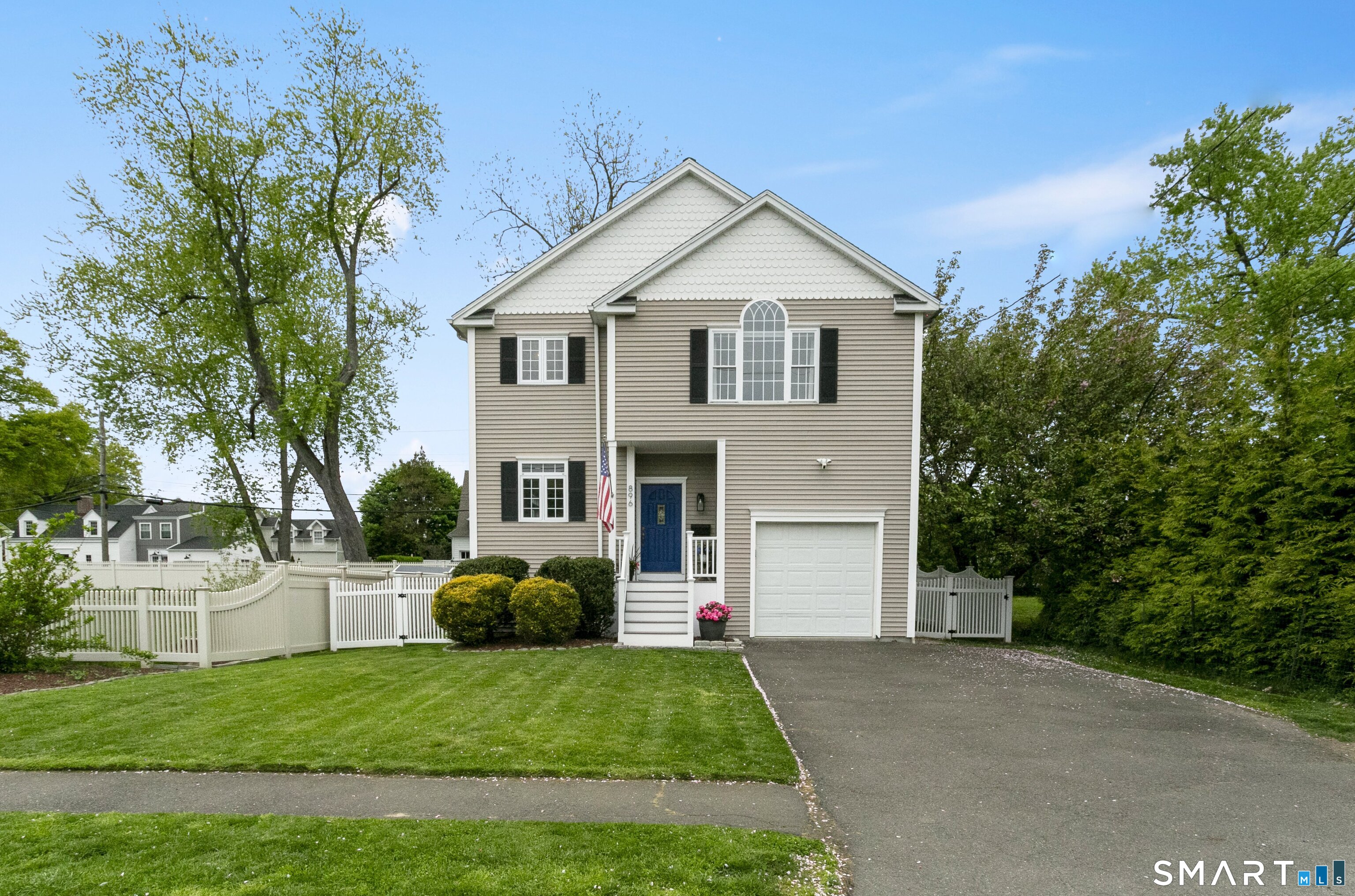 896 Riverside Drive Fairfield CT 06824