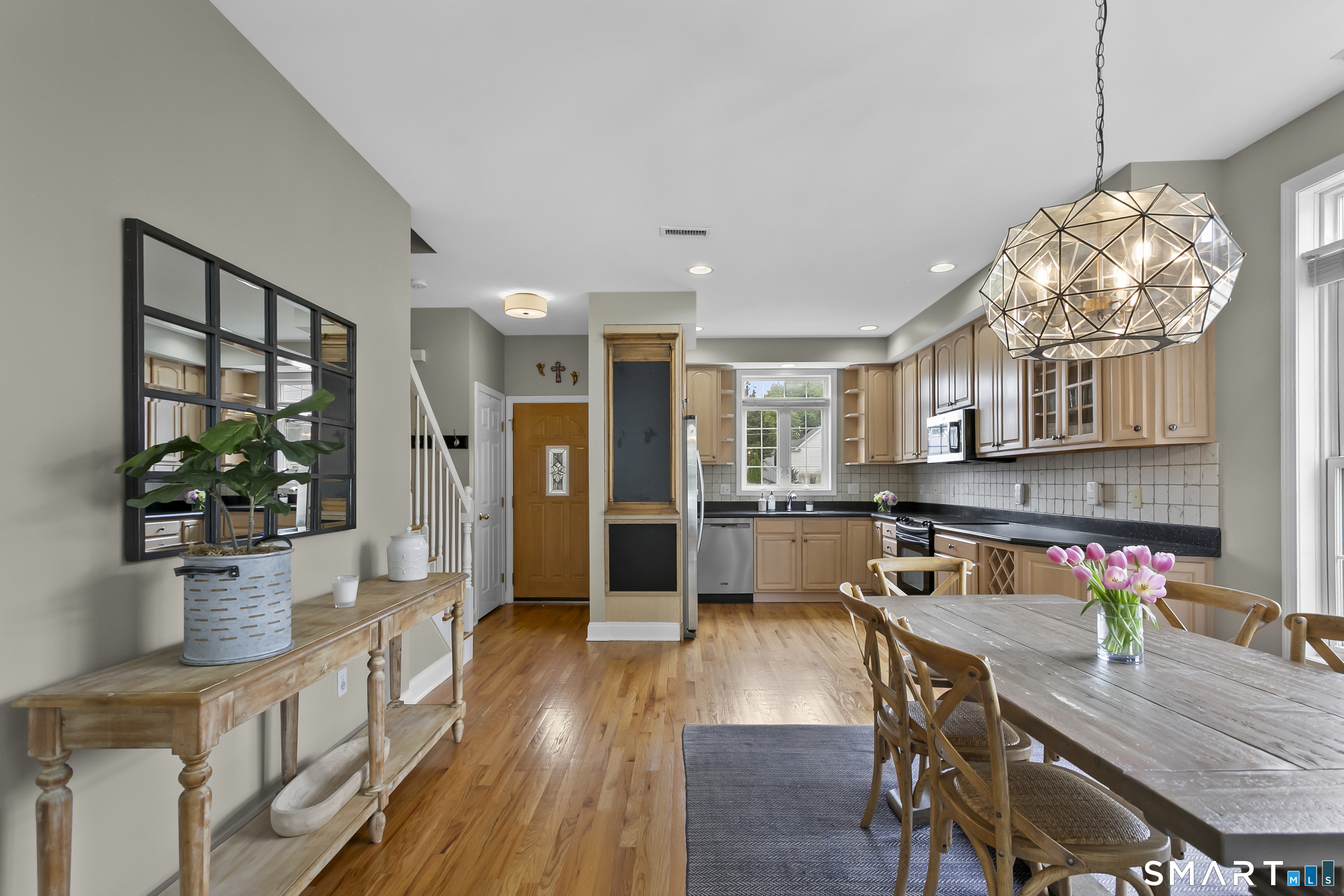 896 Riverside Drive Fairfield CT 06824