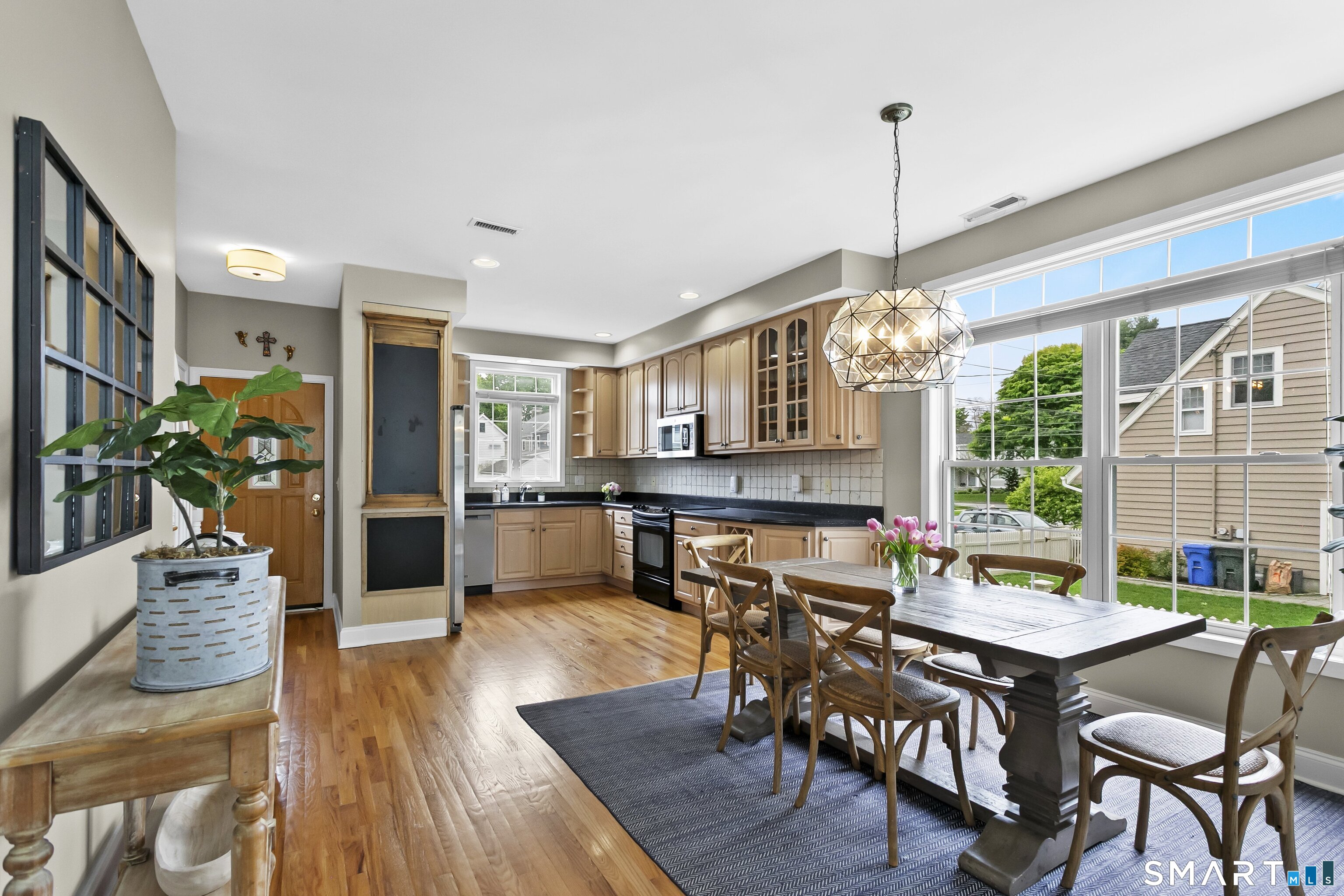 896 Riverside Drive Fairfield CT 06824