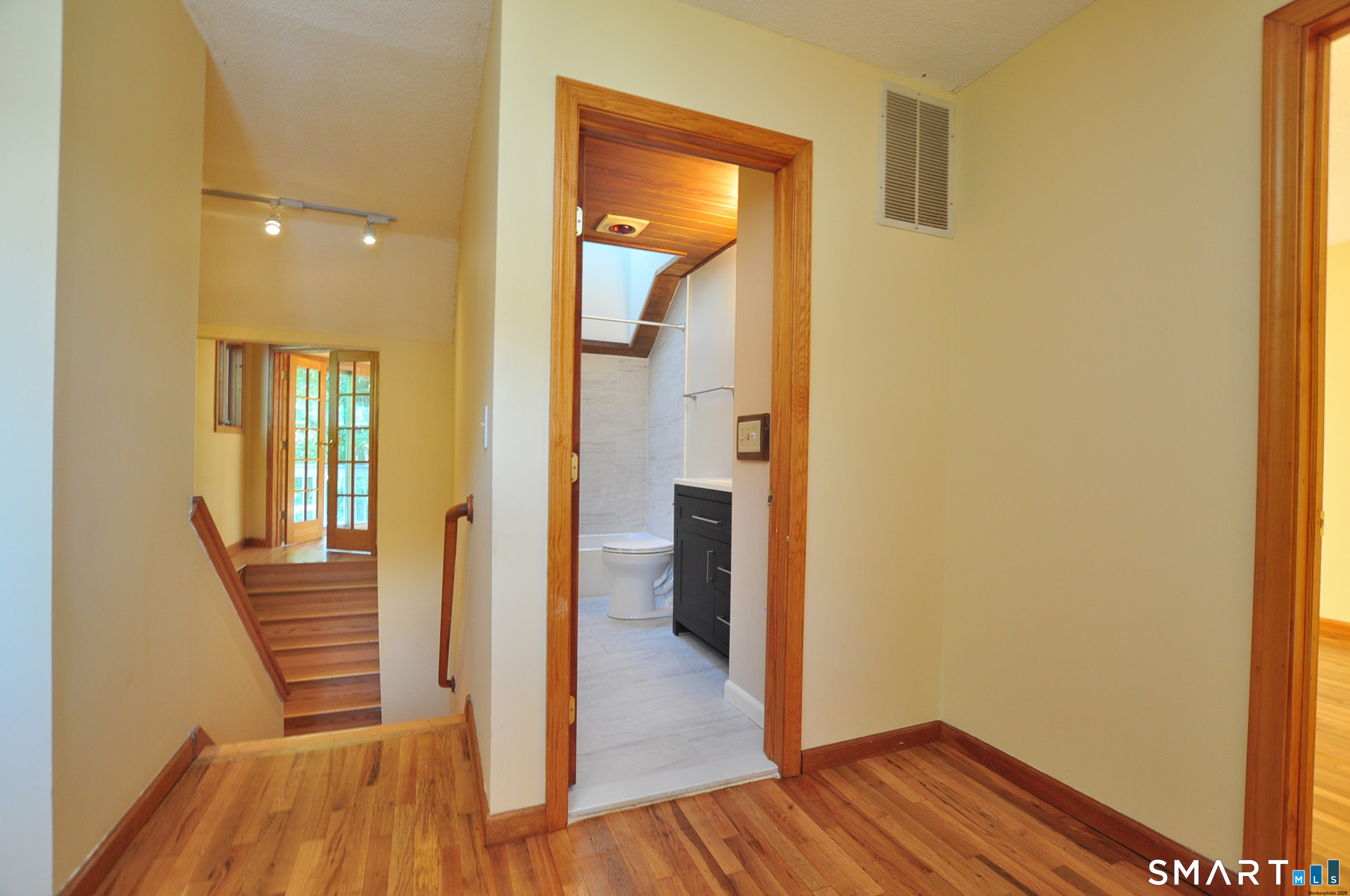 6 Tamarack Lane Simsbury CT 06070