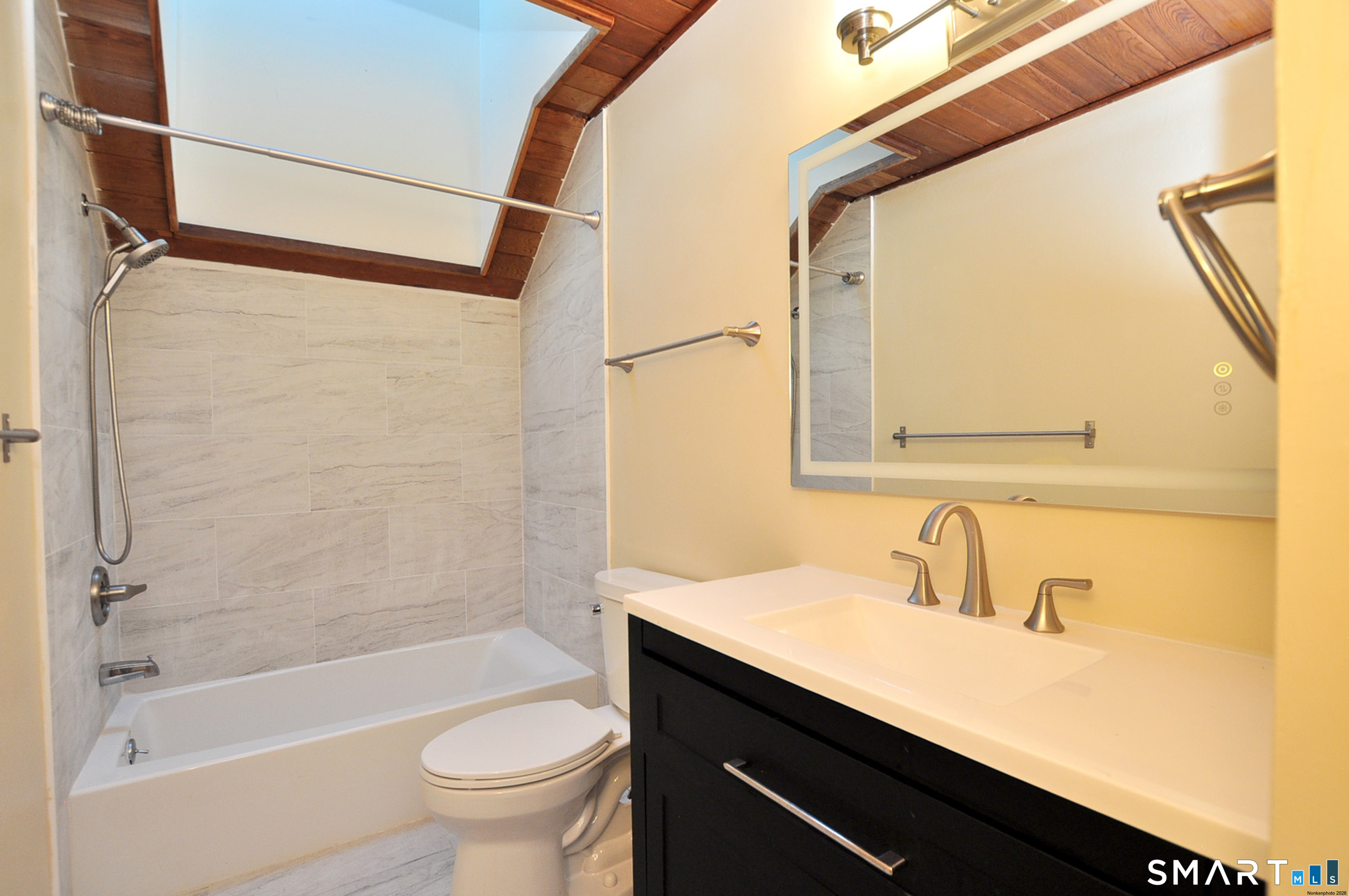 6 Tamarack Lane Simsbury CT 06070
