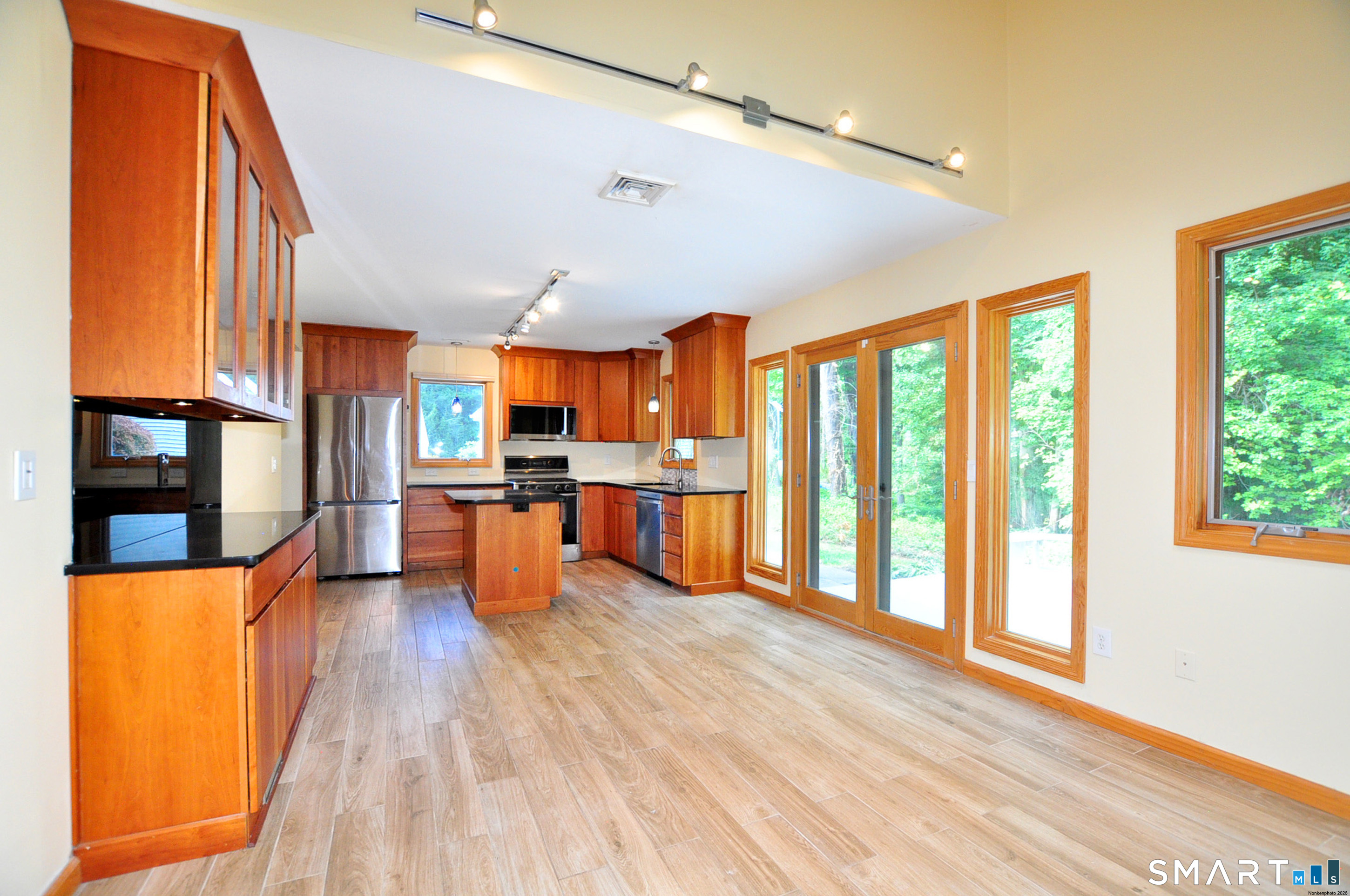 6 Tamarack Lane Simsbury CT 06070