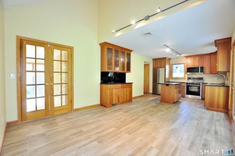 6 Tamarack Lane Simsbury CT 06070