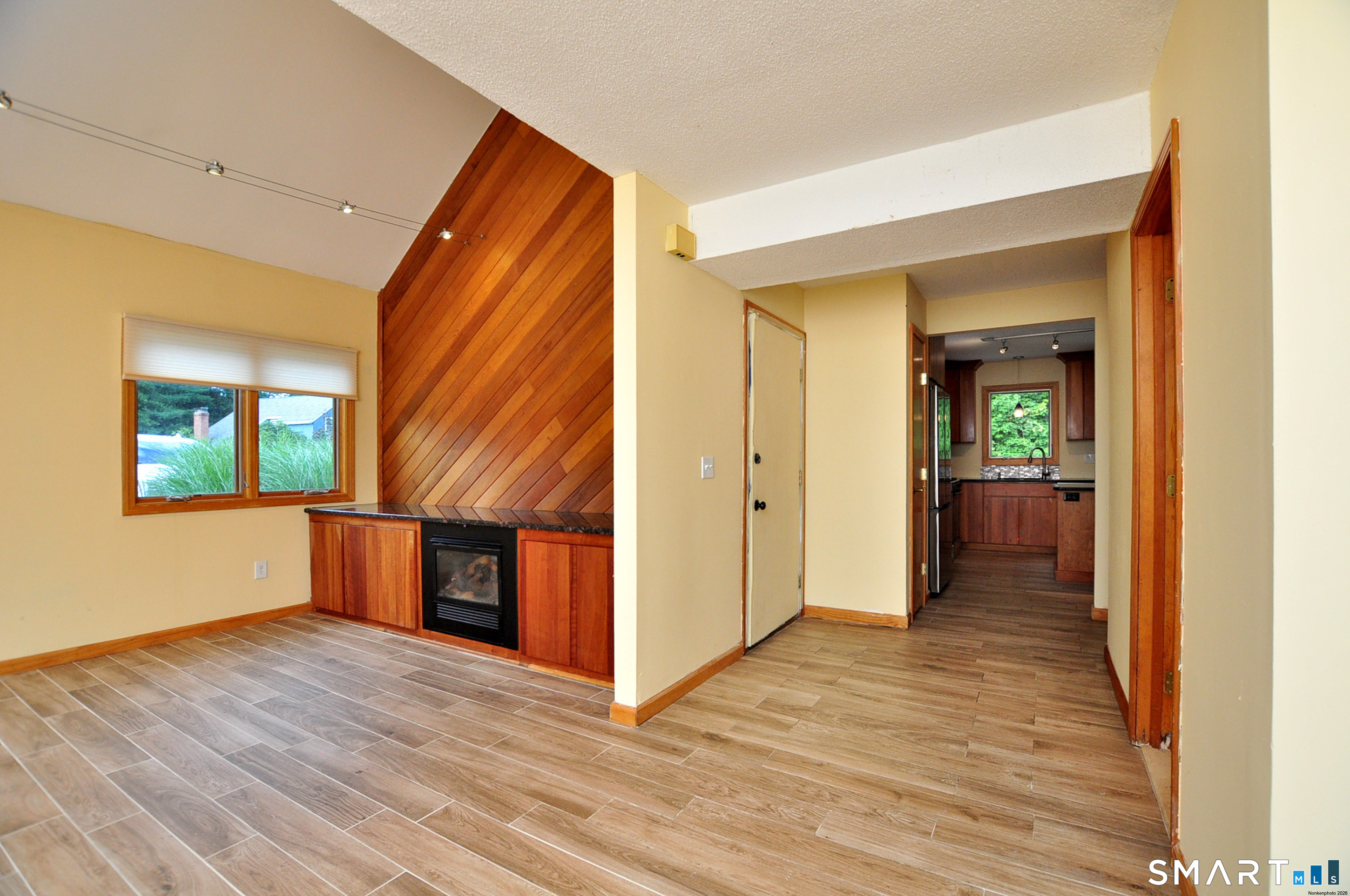 6 Tamarack Lane Simsbury CT 06070