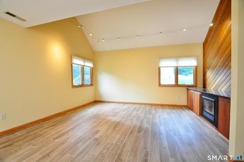 6 Tamarack Lane Simsbury CT 06070