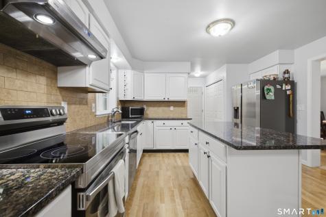 17 Dean Road East Lyme CT 06333