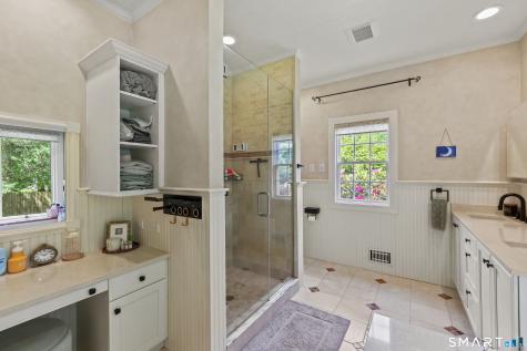 207 Great Pond Road Simsbury CT 06070