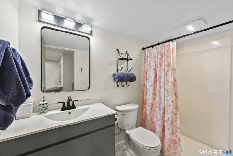 207 Great Pond Road Simsbury CT 06070