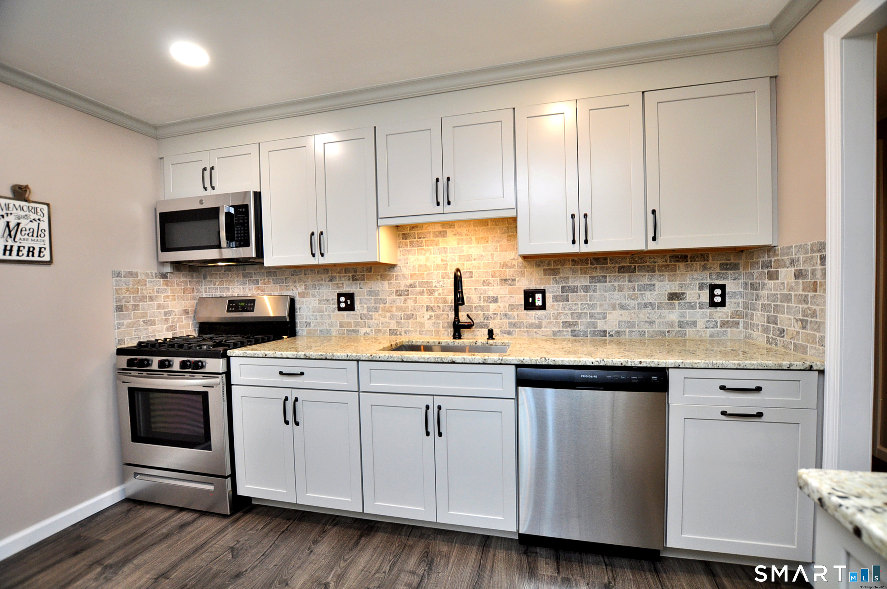 85 Winthrop Road Windsor CT 06095