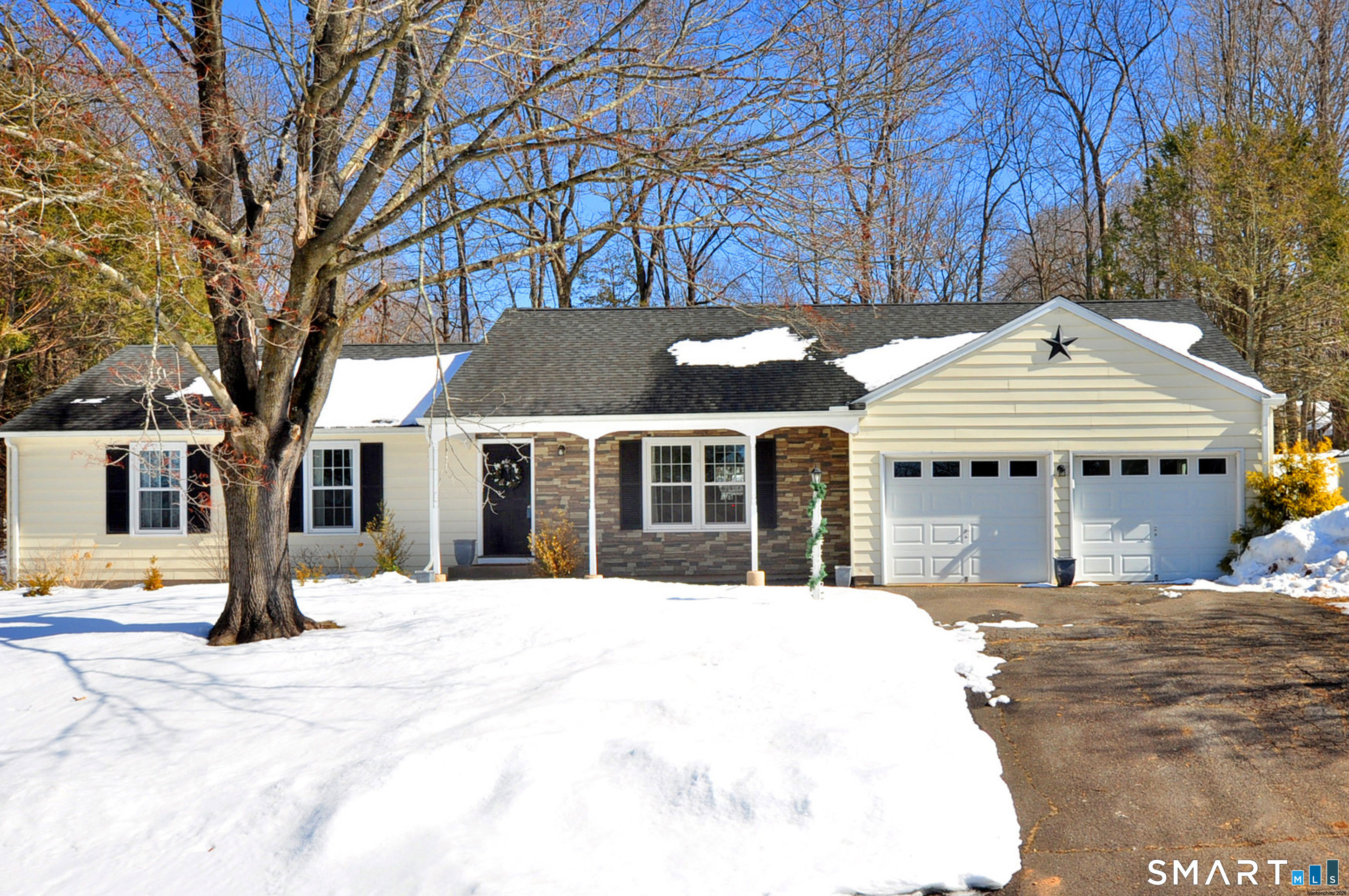 39 Huckleberry Lane Manchester CT 06040
