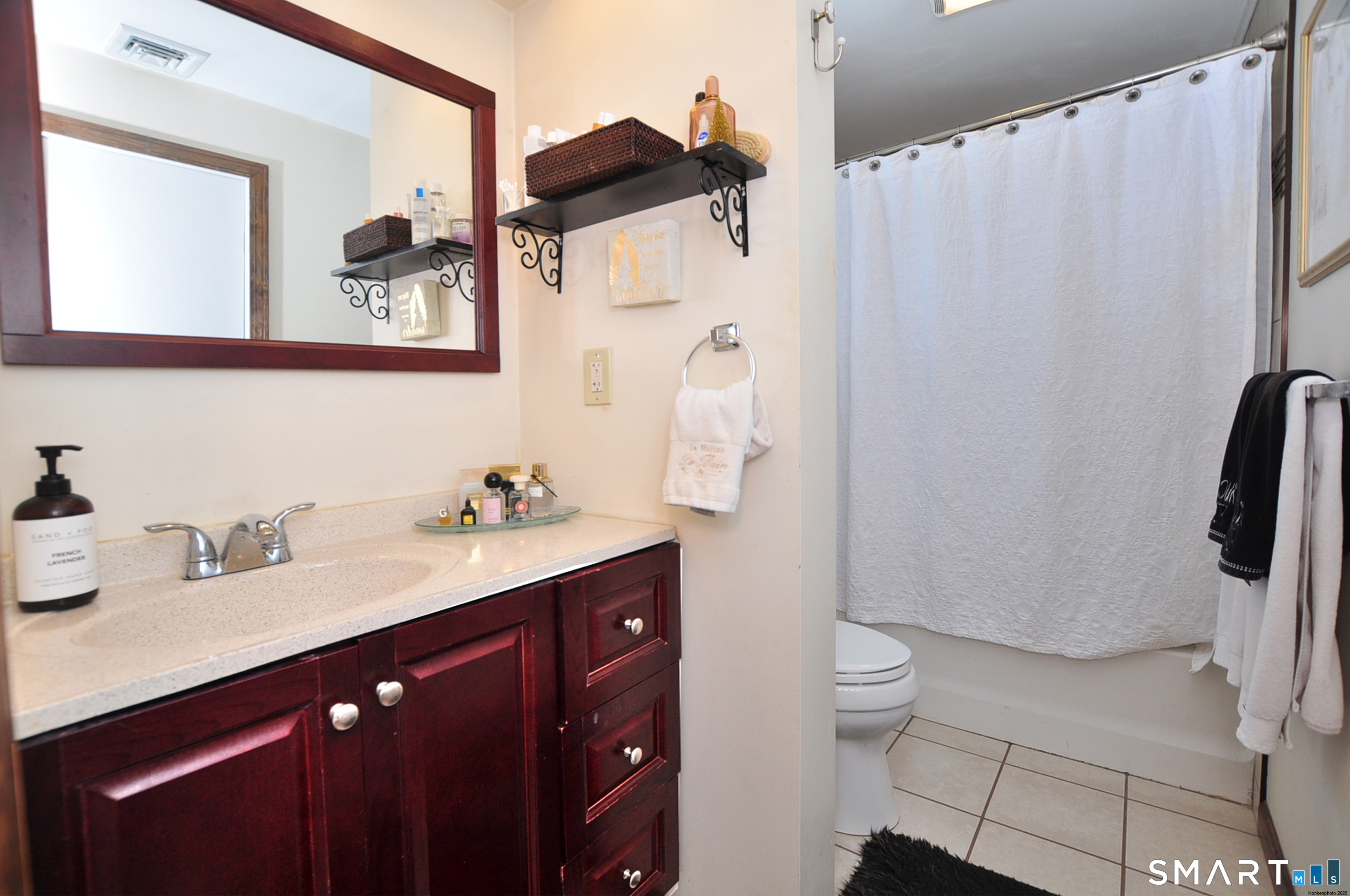 39 Huckleberry Lane Manchester CT 06040