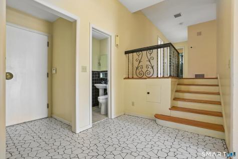 104 Knollwood Drive New Haven CT 06515
