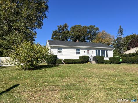 7 Illinois Court Montville CT 06370