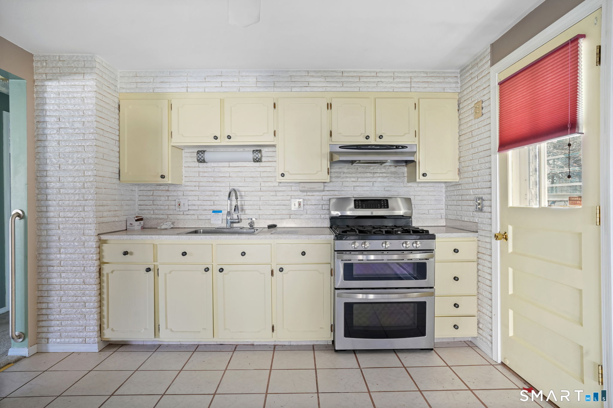 61 Rustic Lane East Hartford CT 06118