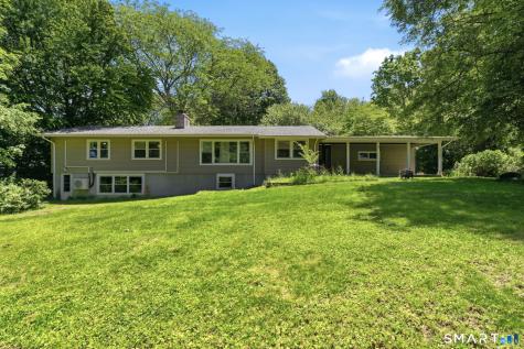 35 Woodridge Circle Ledyard CT 06335
