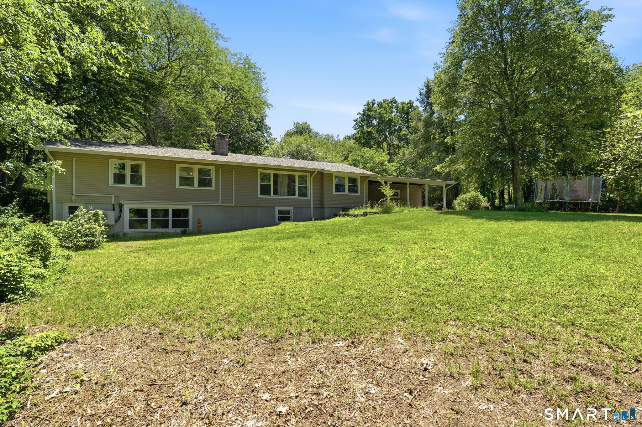 35 Woodridge Circle Ledyard CT 06335