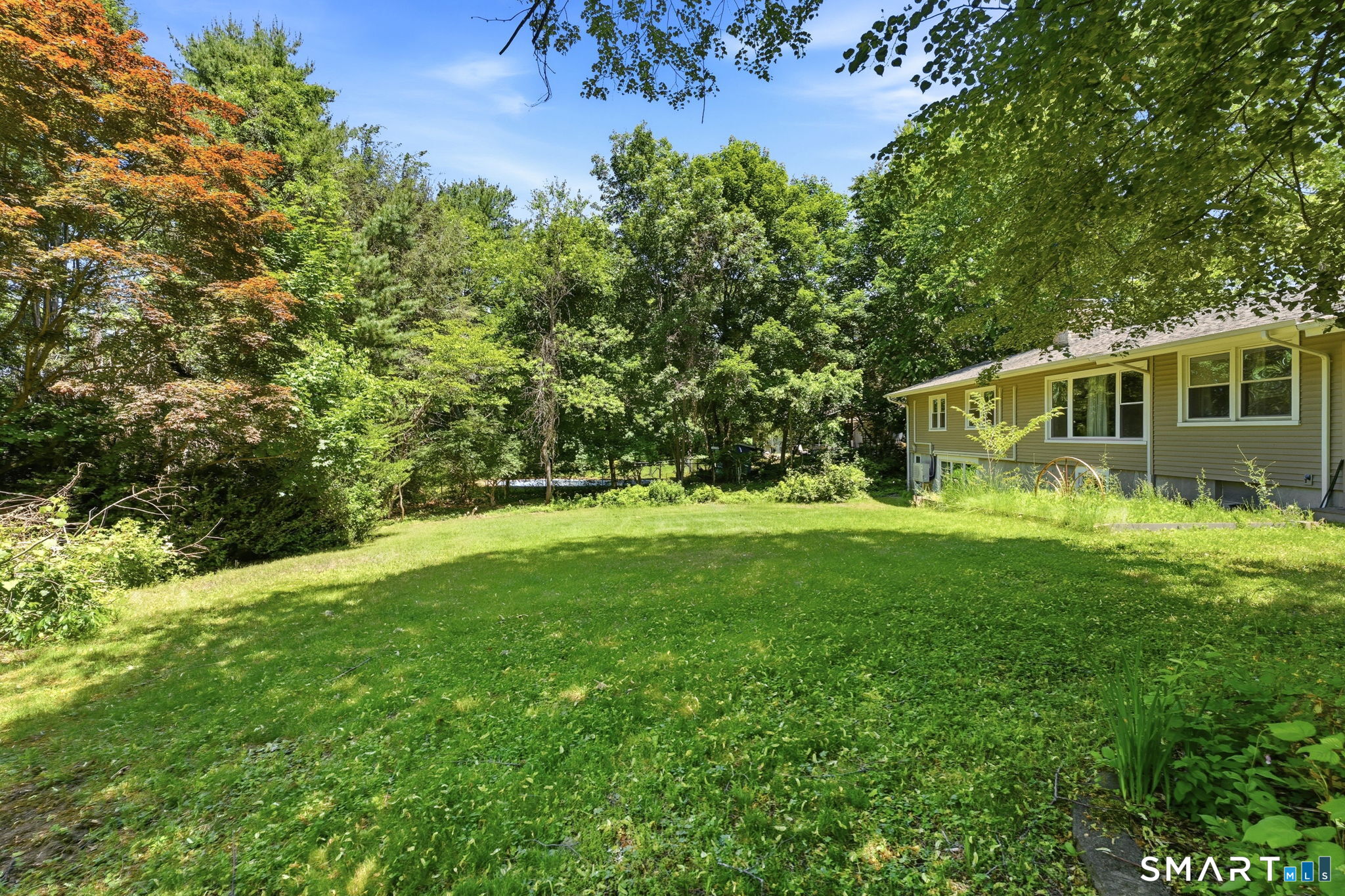 35 Woodridge Circle Ledyard CT 06335